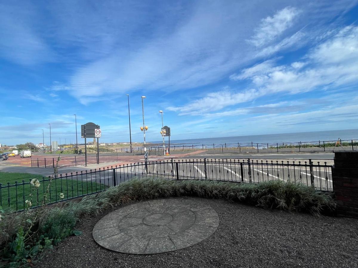 The Beach Front Apartment, Amazing Frontline Sea Views Tynemouth Exterior photo